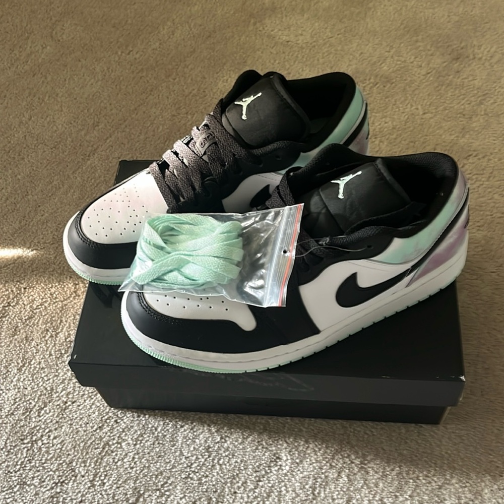 Nike Air Jordan 1 Low SE Tie Dye DM1199-100 sneaker shoe Men Size 8 NEW
